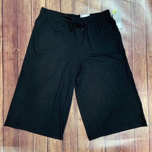 tek gear Pants & Jumpsuits Nwt Tek Gear Black On The Go Capris